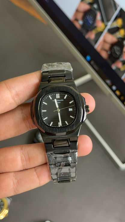 Patek Philippe Nautilus (Full Black)